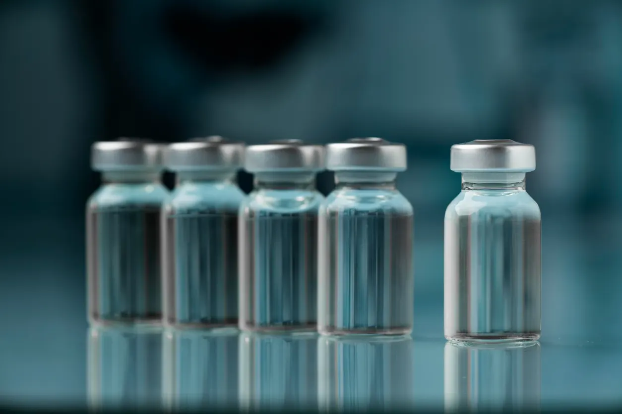 Pharmaceutical vials chilled and ready for transport